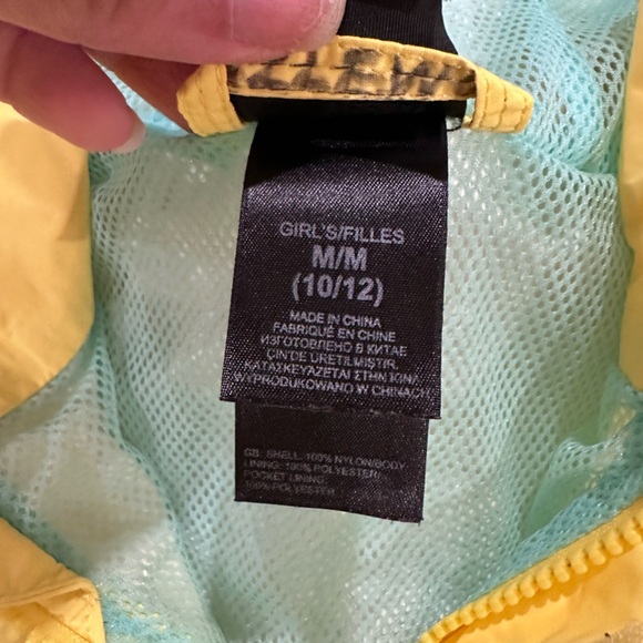 🌻 Yellow North Face Rain Jacket/Coat Girl size 10/12 - Picture 8 of 10